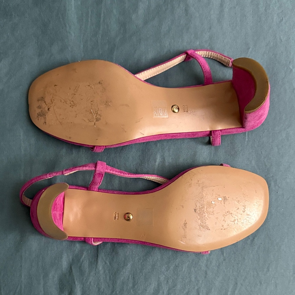 Pelle Moda Women's Fuchsia Sandal Heels - Picture 3 of 3